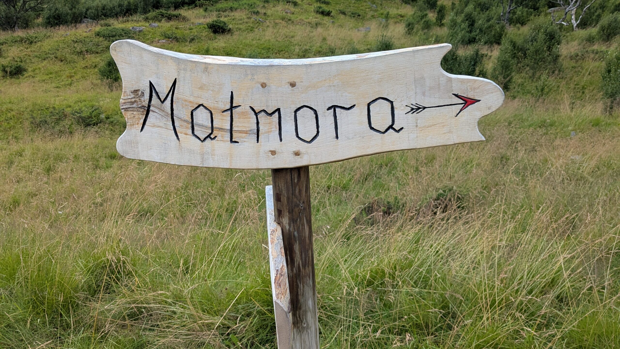 matomora tourist sign, Lofoten Long Trail